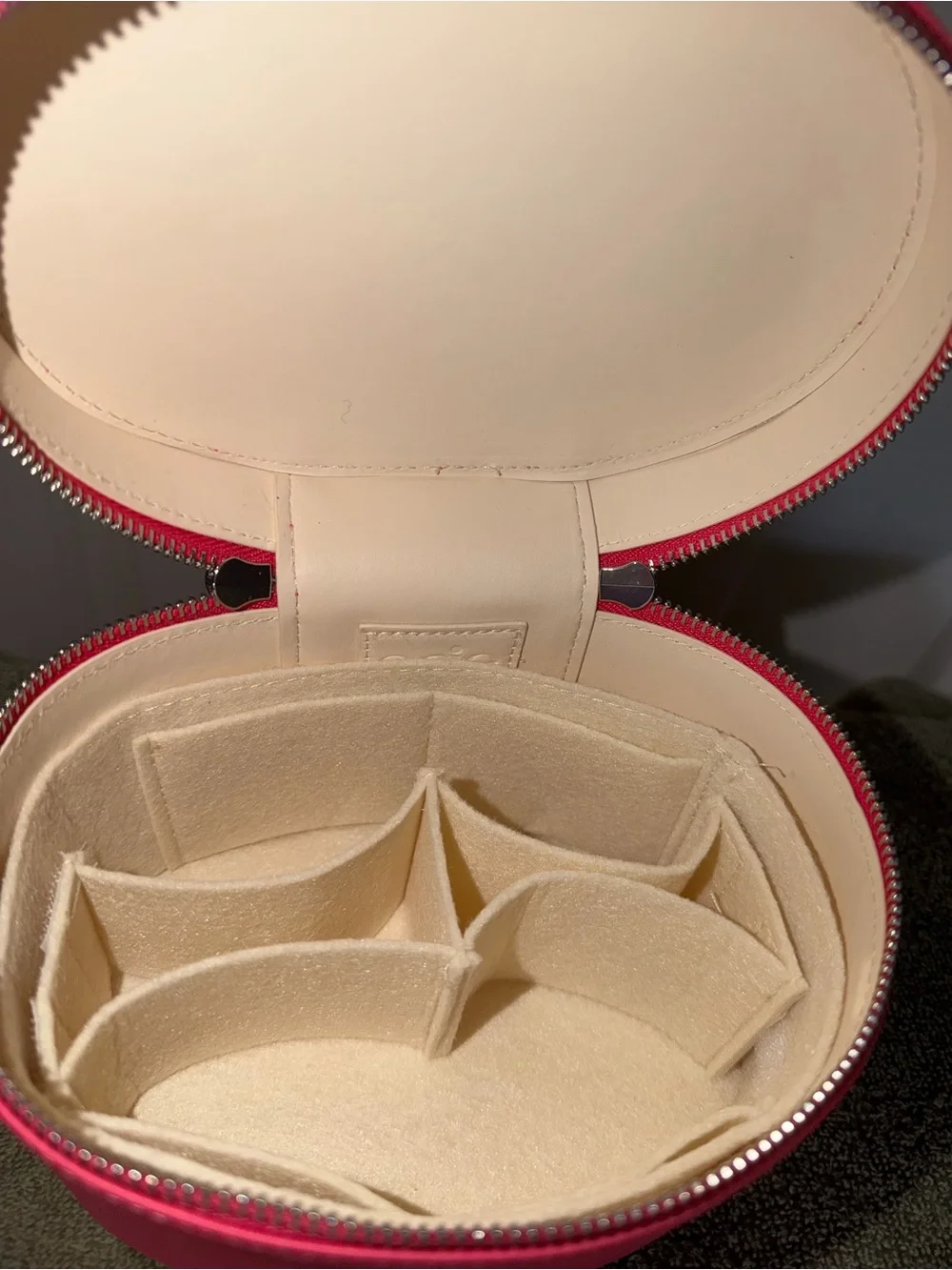 Saie FUCHSIA Cosmetic vanity Case